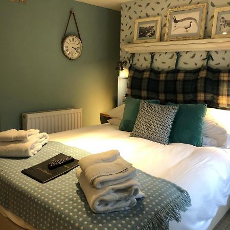 The Golden Pheasant Hotel Burford Dış mekan fotoğraf