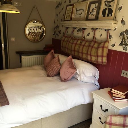The Golden Pheasant Hotel Burford Dış mekan fotoğraf