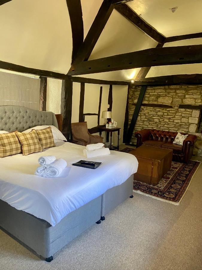 The Golden Pheasant Hotel Burford Dış mekan fotoğraf