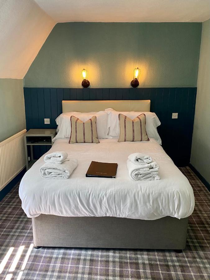 The Golden Pheasant Hotel Burford Dış mekan fotoğraf