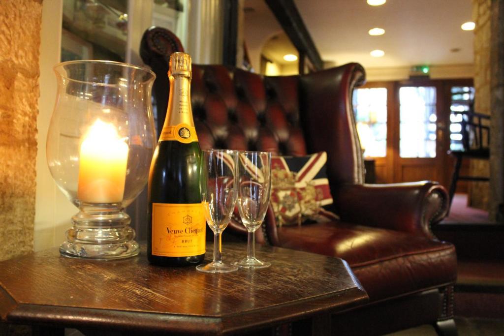 The Golden Pheasant Hotel Burford Dış mekan fotoğraf