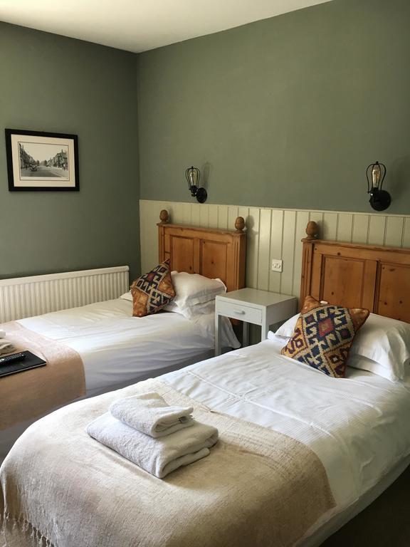 The Golden Pheasant Hotel Burford Dış mekan fotoğraf