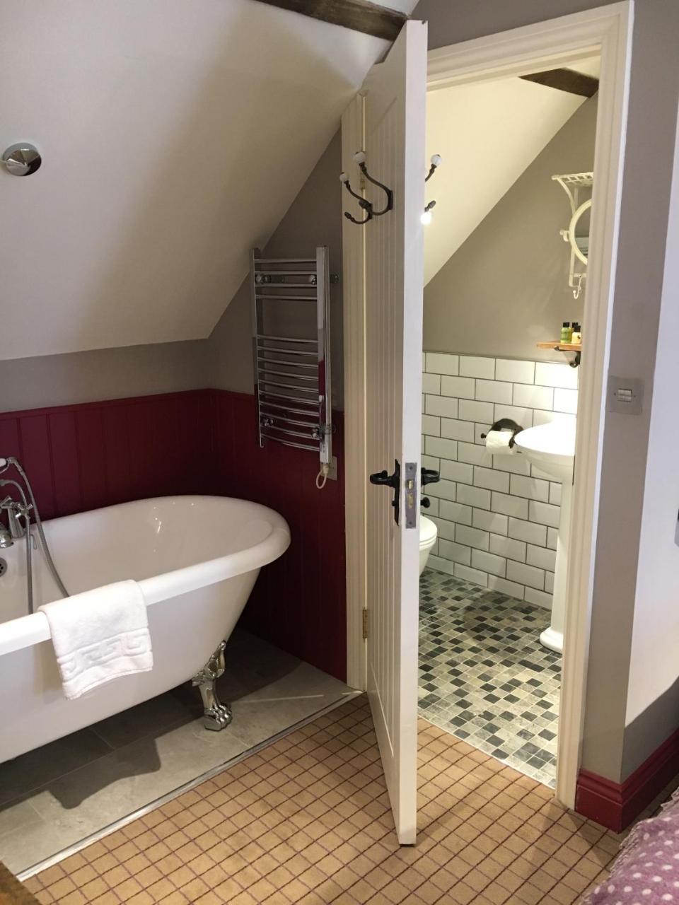 The Golden Pheasant Hotel Burford Dış mekan fotoğraf