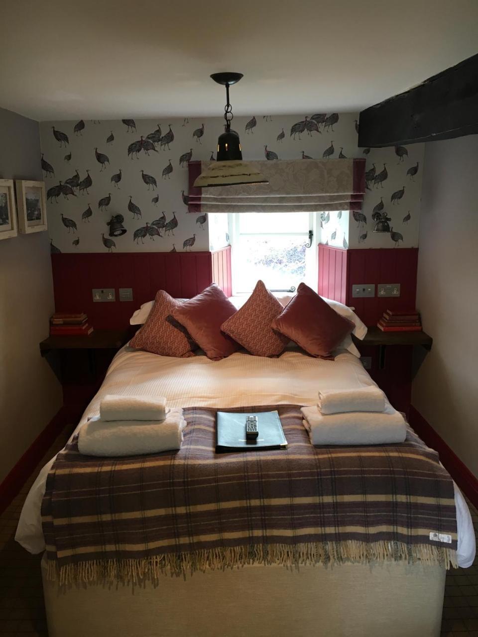 The Golden Pheasant Hotel Burford Dış mekan fotoğraf